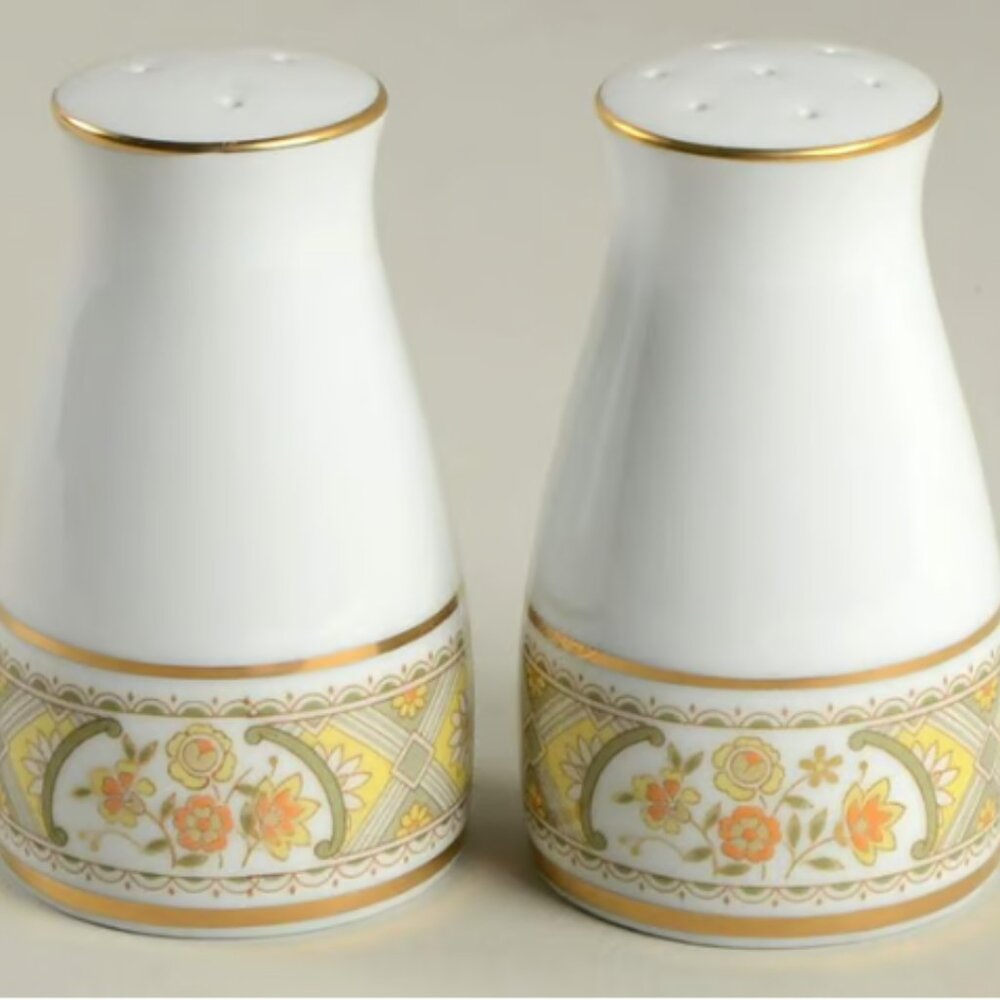 Noritake Aida Salt & Pepper Set ( new with box)